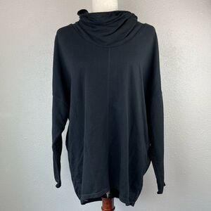 Champion Black Long Sleeve Cowl Neck athletic Top Size L EUC